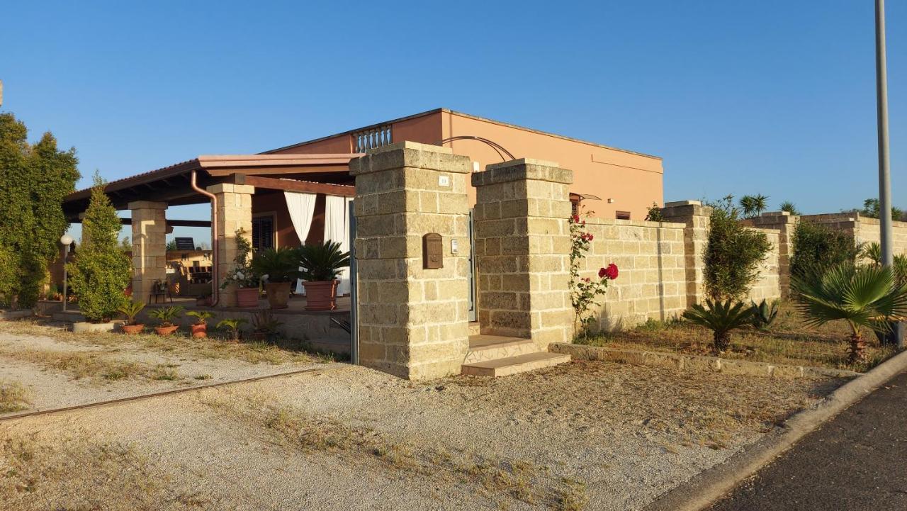 Oniro Specchia Bed & Breakfast Exterior photo